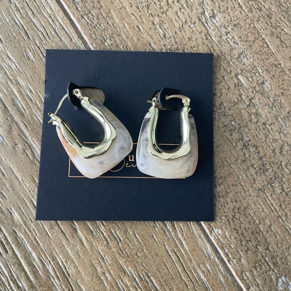 Cream translucent jelly earrings